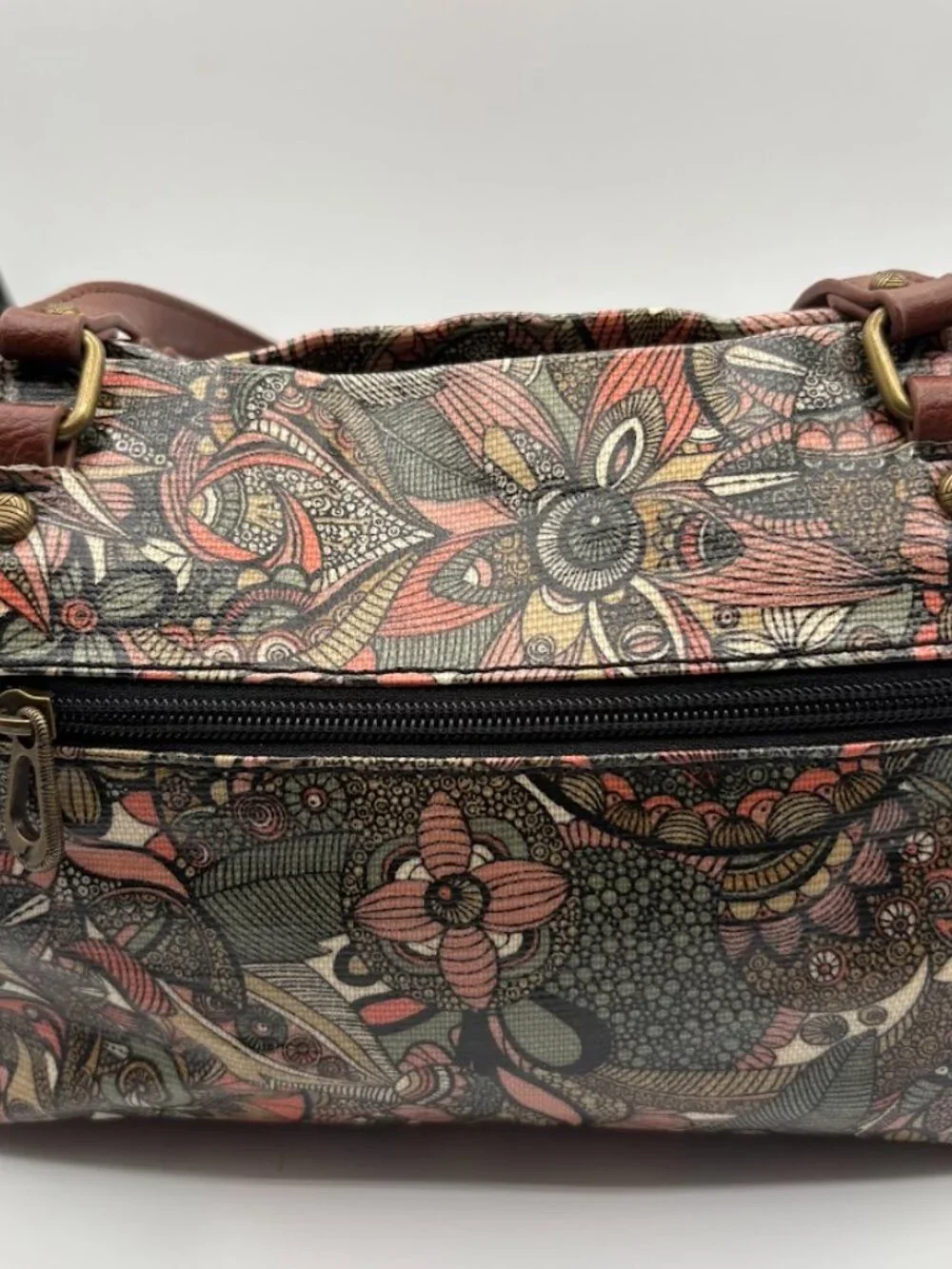 Sakroots Artist Circle shoulder bag in the 